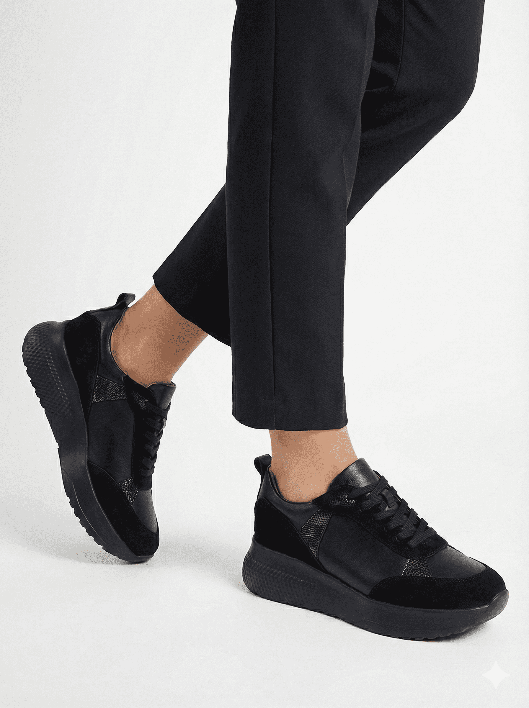 KADIN DERİ SPOR AYAKKABI-25KSRM224-SİYAH